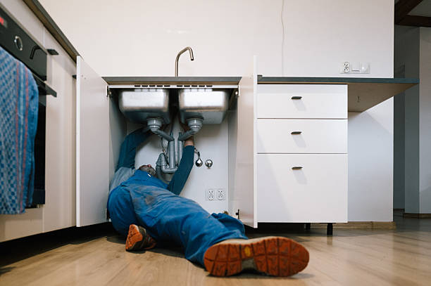 Professional Leak Detection technician working in Clune, PA